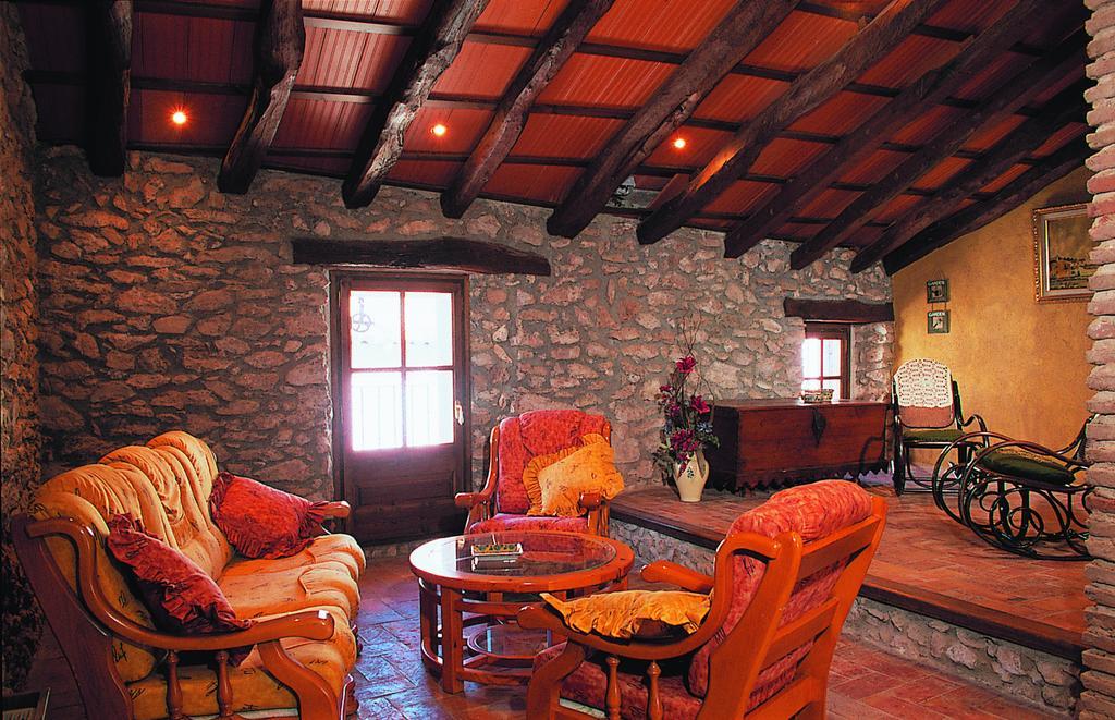 Hotel Restaurante La Masieta Крейшель Екстер'єр фото