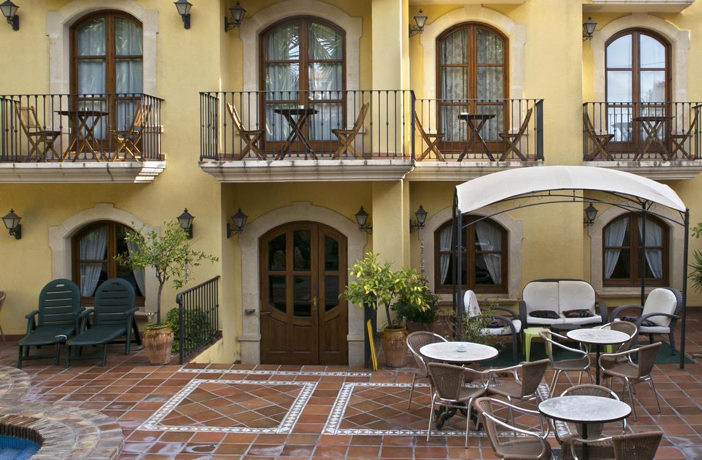 Hotel Restaurante La Masieta Крейшель Екстер'єр фото